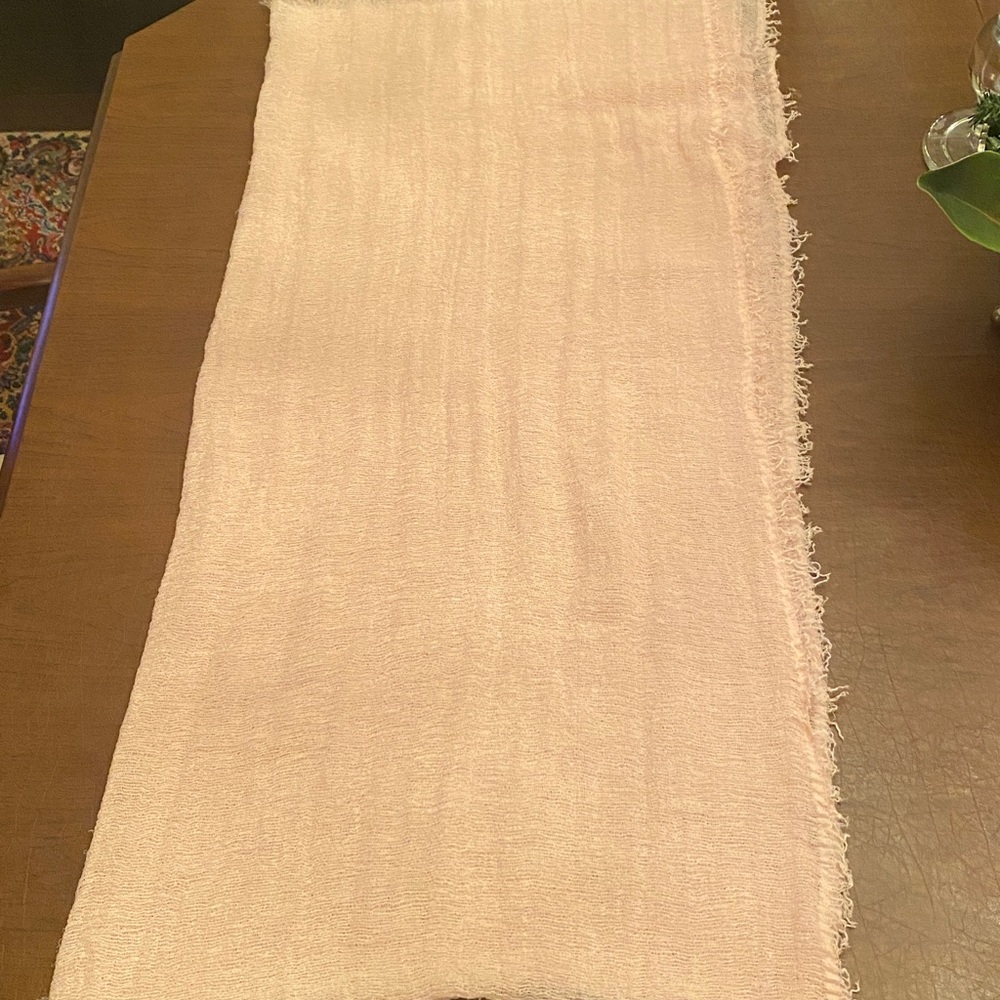 ECHO Peach Pink Large Loose Weave Scarf/ Wrap - Picture 7 of 9